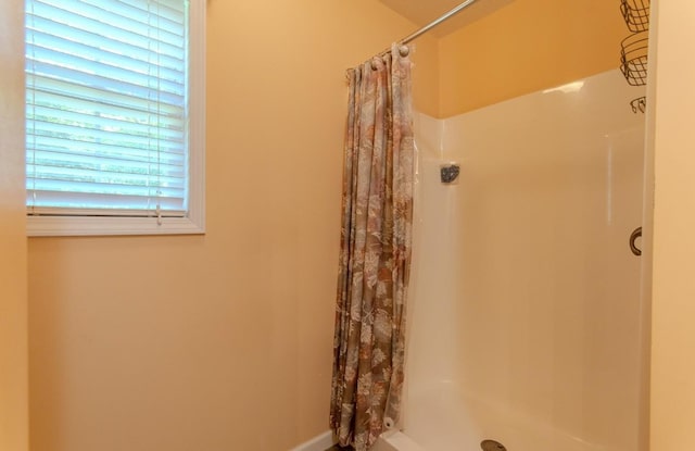 730 Carlew Rd, Waynesboro, TN 38485 - bathroom with a shower with shower curtain