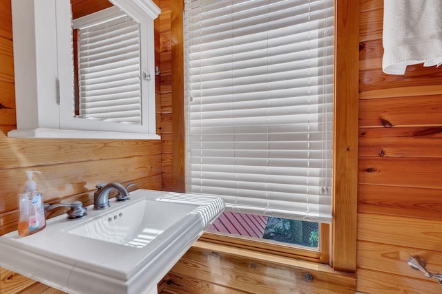 110 Village Way, Lancaster, TN 38569 - view of bathroom