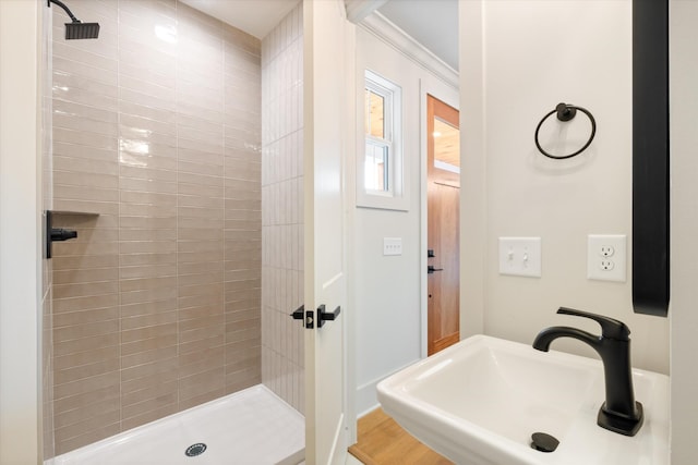 1135 Delmas Ave, Nashville, TN 37216 - full bathroom with tiled shower and crown molding
