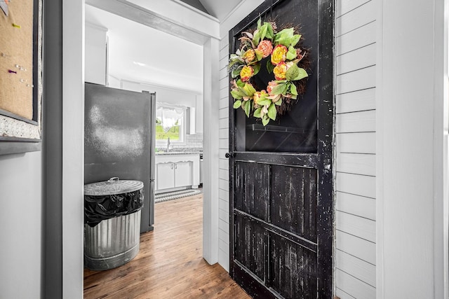 1036 Locke Creek Rd, Readyville, TN 37149 - entrance foyer featuring wood finished floors