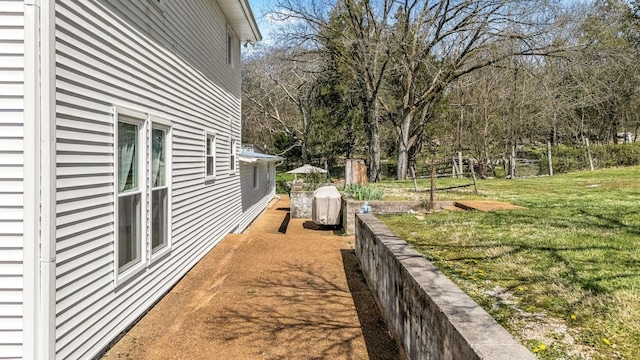 1036 Locke Creek Rd, Readyville, TN 37149 - wooden terrace featuring a yard