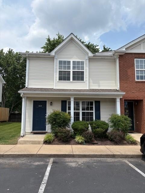 348 Arapaho Dr, Murfreesboro, TN 37128 - view of front of home featuring uncovered parking