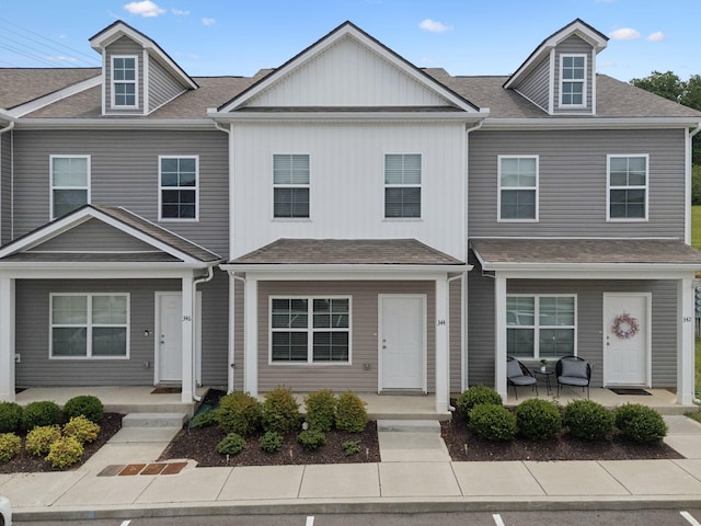 344 Kristen Ct, Columbia, TN 38401 - multi unit property with a porch and a shingled roof