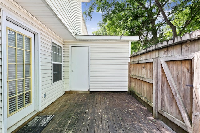 912 Patty Cv, La Vergne, TN 37086 - view of wooden deck