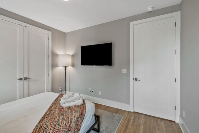 705 27th Ave N, Nashville, TN 37208 - bedroom featuring wood finished floors and baseboards
