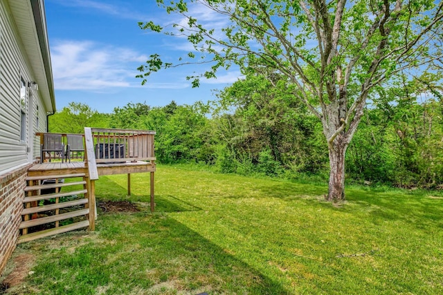94 Hickory Ridge Ln, Woodbury, TN 37190 - view of grassy yard featuring a deck