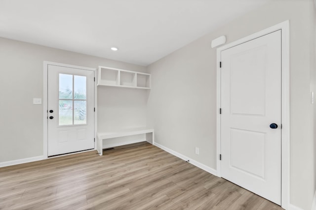 501 Eva Dr, Clarksville, TN 37042 - mudroom featuring light wood-style floors and recessed lighting