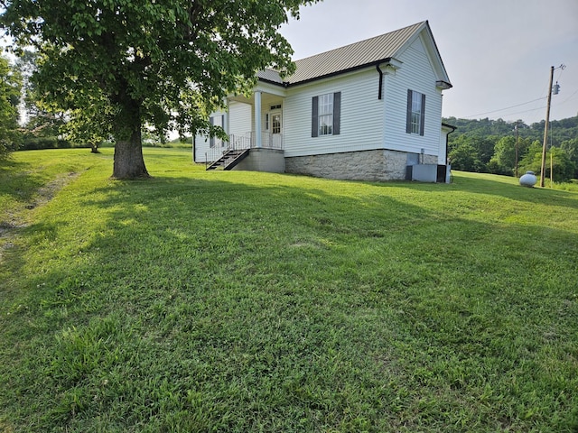 2740 Gladdice Hwy, Whitleyville, TN 38588 - view of green lawn