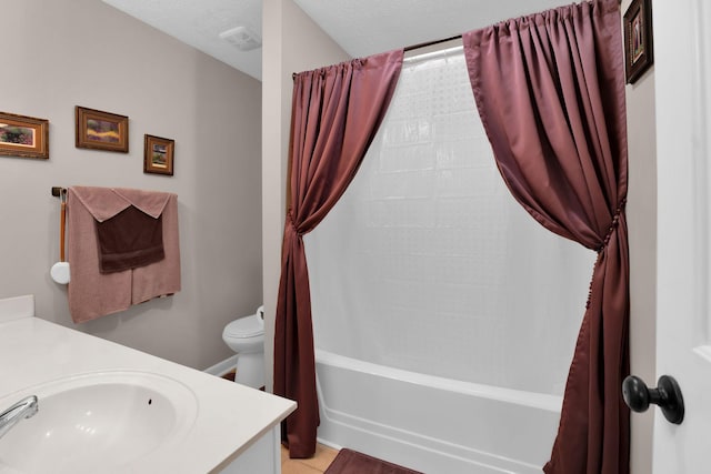 259 Mayflower Ln N, Madison, TN 37115 - bathroom with vanity and shower / bath combination with curtain