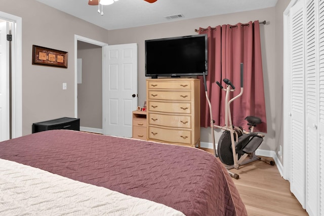 259 Mayflower Ln N, Madison, TN 37115 - bedroom featuring light wood-style floors, a closet, and ceiling fan