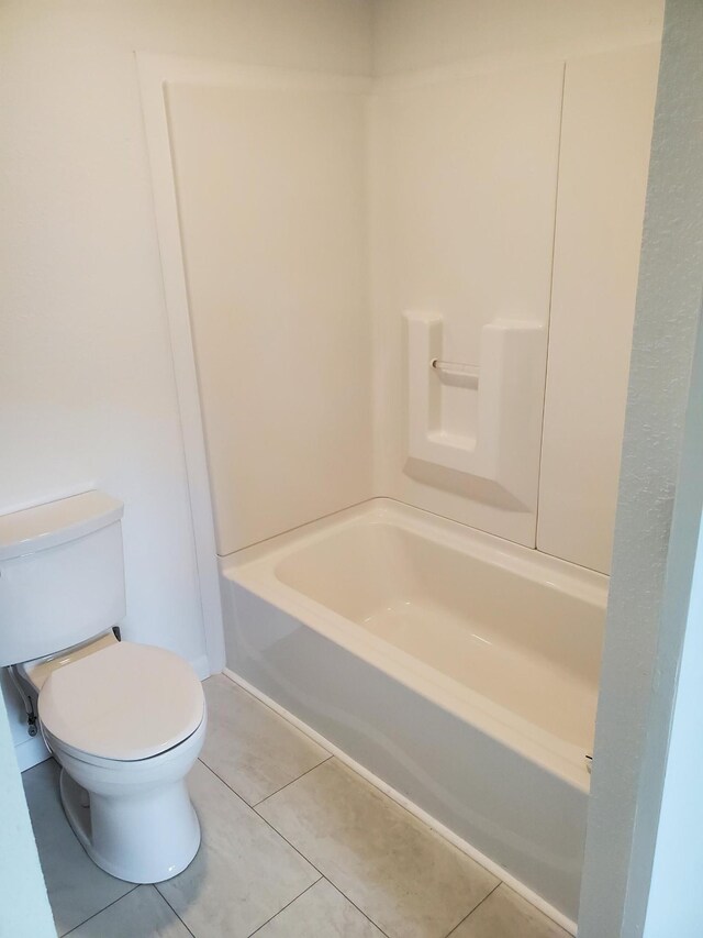 1171 5th St, Jellico, TN 37762 - full bath with tile patterned floors and washtub / shower combination