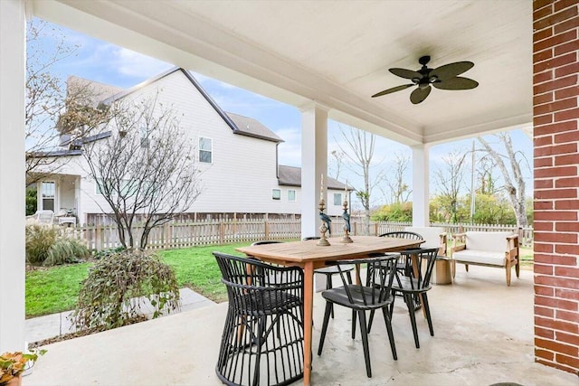 709 S Greenwood Ave S, Chattanooga, TN 37404 - fenced backyard with ceiling fan, outdoor dining space, and a patio
