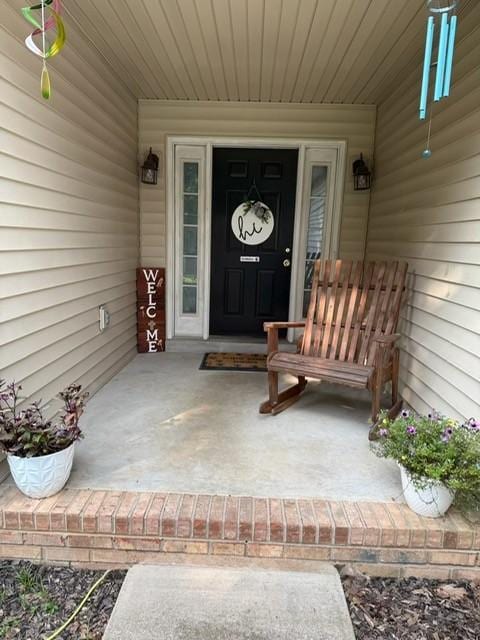 3367 Clearwater Dr, Clarksville, TN 37042 - view of exterior entry with covered porch