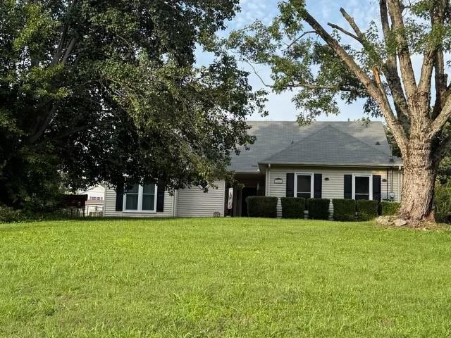 3367 Clearwater Dr, Clarksville, TN 37042 - view of front of property featuring a front lawn