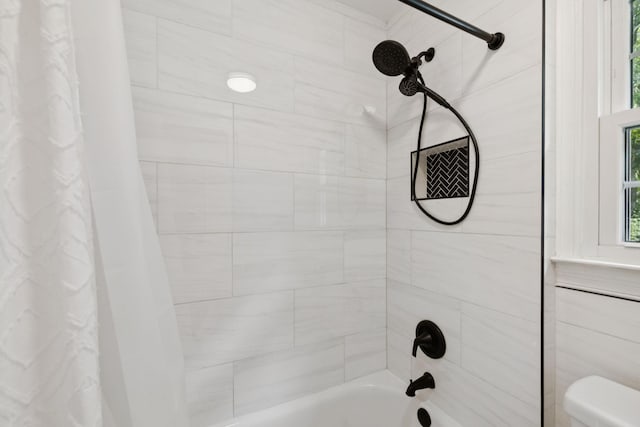 1060 Wilshire Way, Brentwood, TN 37027 - full bathroom with shower / tub combo with curtain and toilet