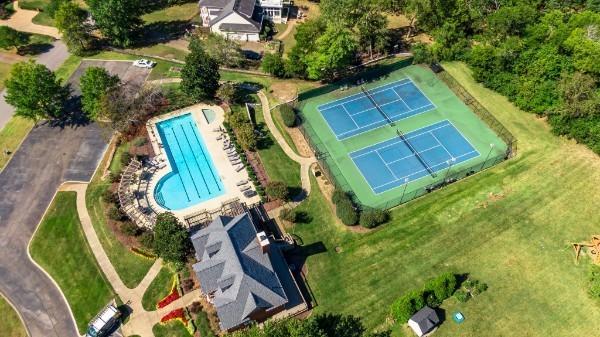 1060 Wilshire Way, Brentwood, TN 37027 - bird's eye view of a pool