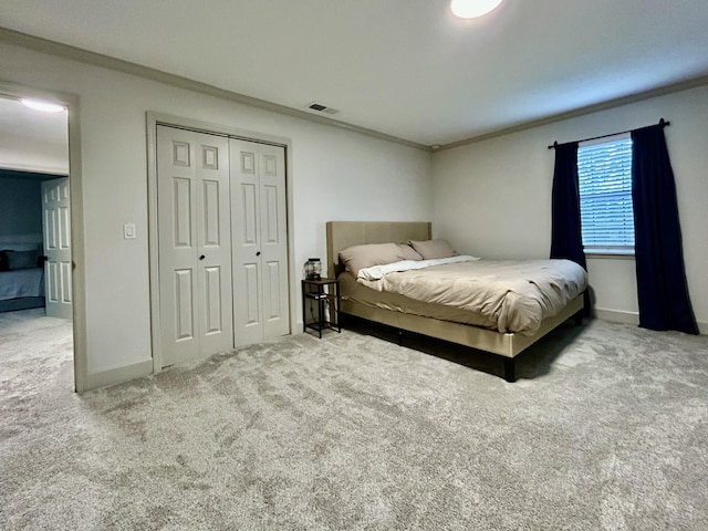 1307 Tomahawk Trce, Murfreesboro, TN 37129 - bedroom with carpet flooring, a closet, and ornamental molding