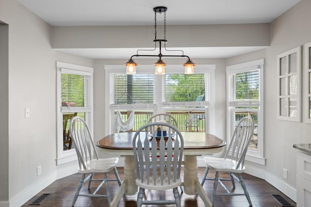 2913 New Hope Rd, Hendersonville, TN 37075 - dining space with baseboards and dark wood-style floors