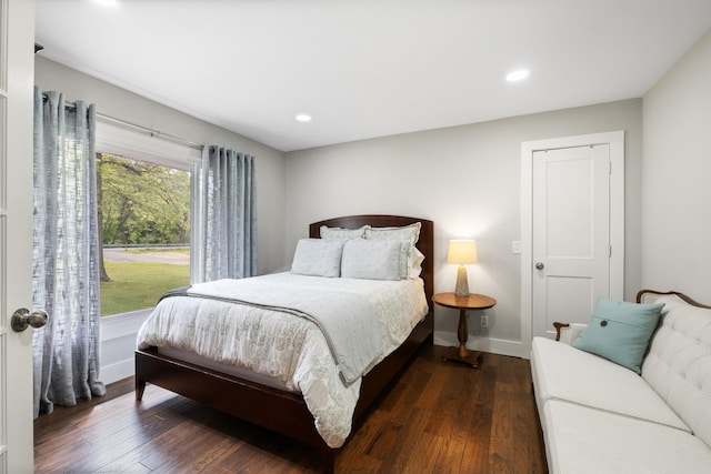 2913 New Hope Rd, Hendersonville, TN 37075 - bedroom featuring dark wood finished floors and recessed lighting