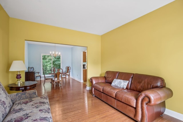 1438 Brighton Cir, Old Hickory, TN 37138 - living area with a chandelier and wood finished floors