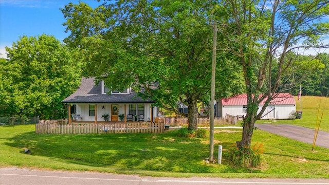 145 W Hollis Chapel Rd, Portland, TN 37148 - view of front facade with a porch