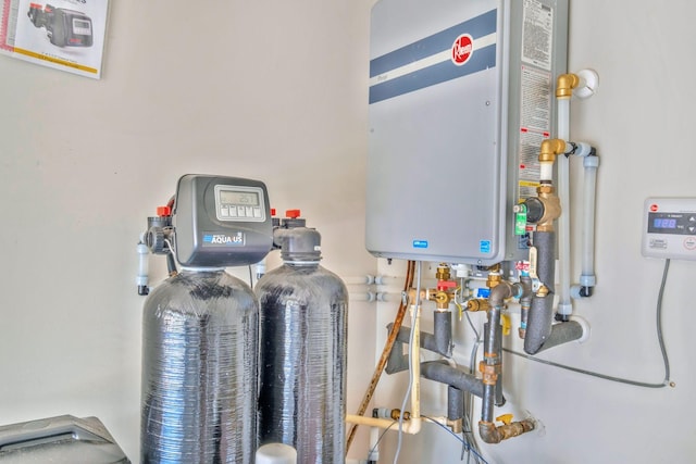 625 Foster Ln, Mount Juliet, TN 37122 - utility room with tankless water heater