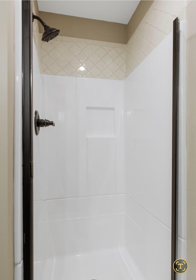 133 Tanasi Shr, Gallatin, TN 37066 - full bath with a stall shower