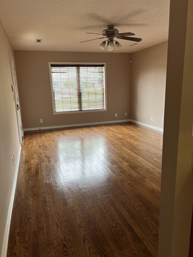 1053 Red Apple Ct, Clarksville, TN 37040 - photo 11