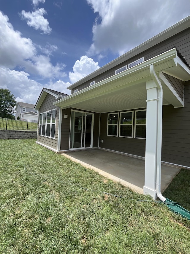 1559 Oak Springs Dr, Columbia, TN 38401 - back of house with a patio area
