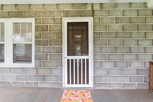 104 S Charlotte St, Dickson, TN 37055 - doorway to property