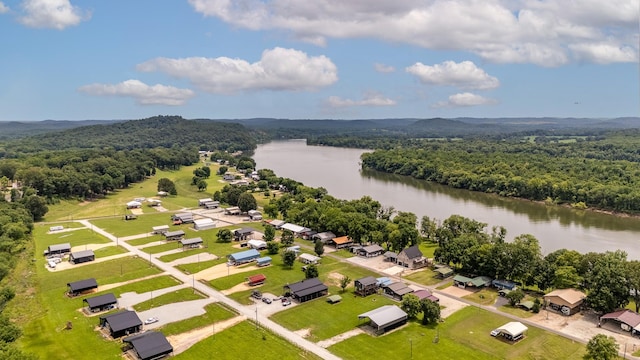 1038 Wc Pickett Rd, Clifton, TN 38425