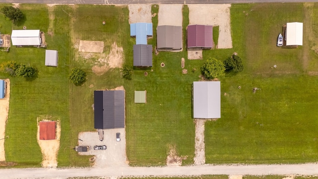 1038 Wc Pickett Rd, Clifton, TN 38425