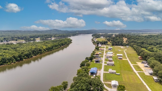 1038 Wc Pickett Rd, Clifton, TN 38425