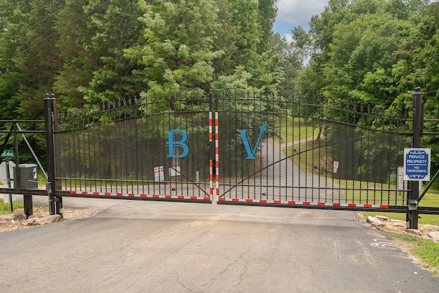 1038 Wc Pickett Rd, Clifton, TN 38425