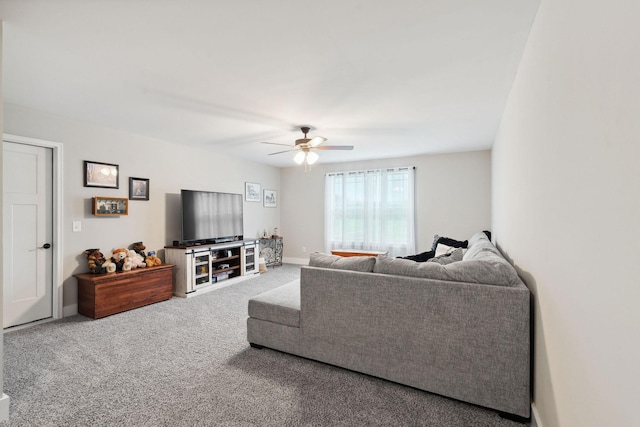 4731 Lunns Store Rd, Chapel Hill, TN 37034 - living area with carpet floors and ceiling fan