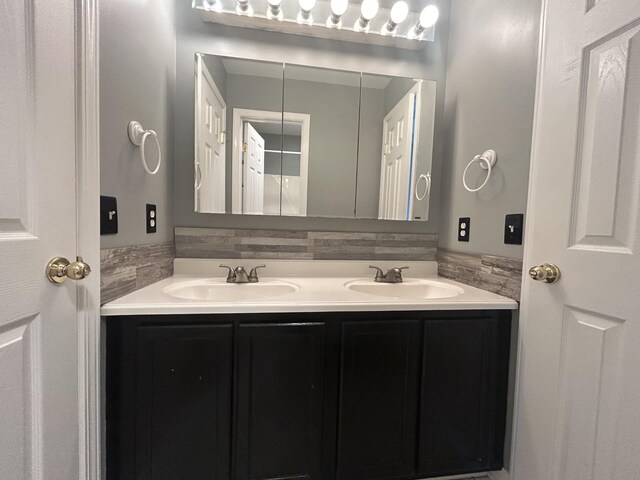7206 Rosemary Ct, Fairview, TN 37062 - full bath featuring double vanity