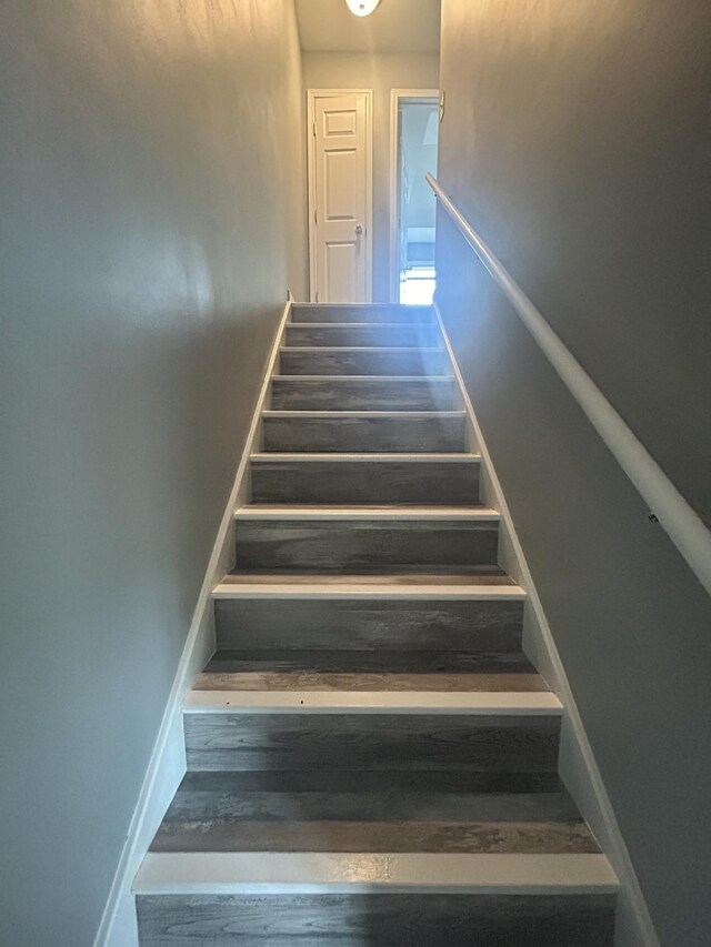7206 Rosemary Ct, Fairview, TN 37062 - view of staircase