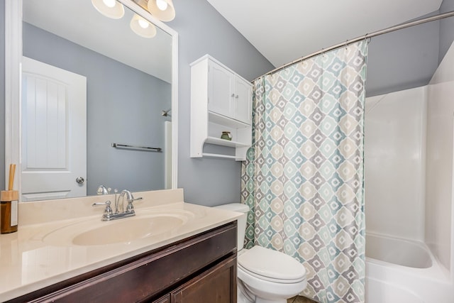 4611 Turquoise Ln, Murfreesboro, TN 37129 - full bath featuring vanity and shower / bath combination with curtain