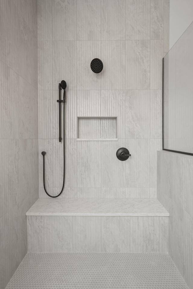 8011 Cane Creek Rd, Nashville, TN 37221 - bathroom with a tile shower