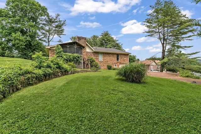 123 Proffitt St, Carthage, TN 37030 - view of green lawn with a sunroom