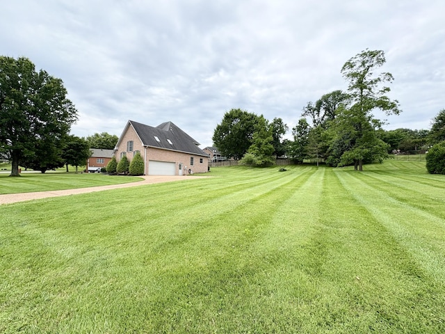 416 Barnes Dr, Lebanon, TN 37087 - view of green lawn featuring driveway