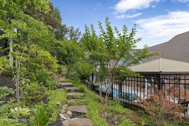 48 Riverside Dr, Oak Ridge, TN 37830 - view of yard featuring a patio