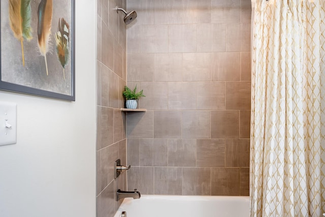 1055 Beckwith St, Franklin, TN 37064 - full bathroom with shower / bath combo with shower curtain
