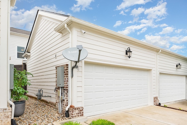 1055 Beckwith St, Franklin, TN 37064 - garage featuring driveway