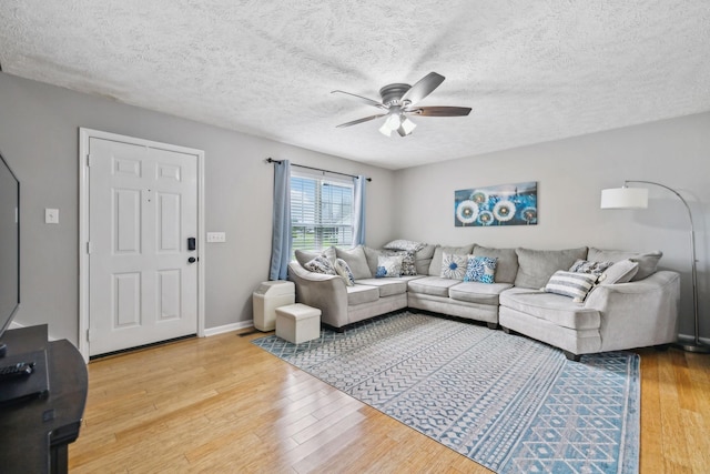 113 Beck Ct, Murfreesboro, TN 37128 - living area featuring a ceiling fan, wood finished floors, and a textured ceiling