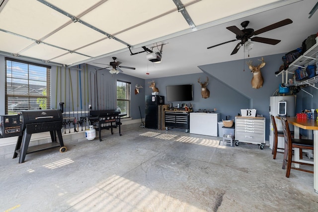 3228 Marion Davis Dr, Murfreesboro, TN 37129 - garage featuring ceiling fan, a garage door opener, and water heater