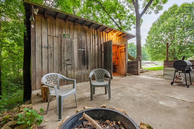 5719 Minor Hill Hwy, Goodspring, TN 38460 - view of patio featuring an outdoor fire pit and grilling area
