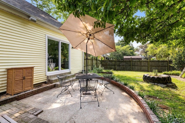 1409 E Northfield Blvd, Murfreesboro, TN 37130 - fenced backyard featuring outdoor dining area and a patio area