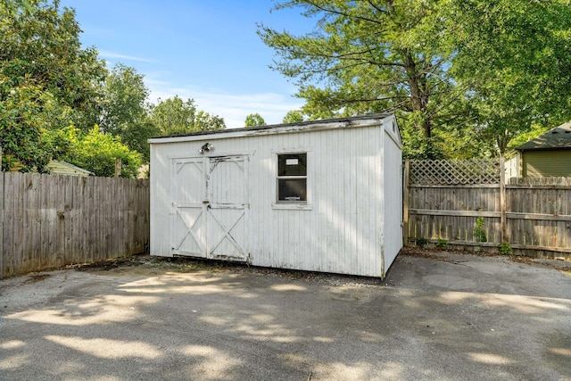 1409 E Northfield Blvd, Murfreesboro, TN 37130 - view of shed with a fenced backyard