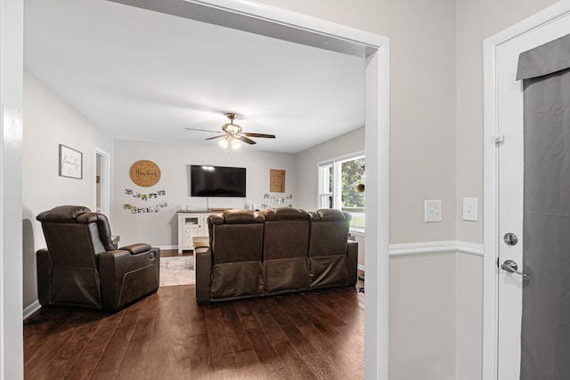 418 Winfrey Dr, Murfreesboro, TN 37130 - living room featuring dark wood finished floors and a ceiling fan